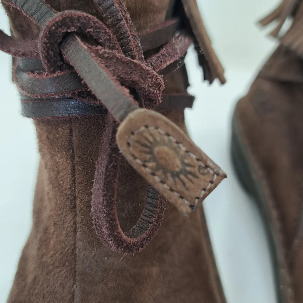 UGG Australia S/N 5749 Women's Suede Brown Leather Sheepskin Ankle Boots 9 - Picture 8 of 16